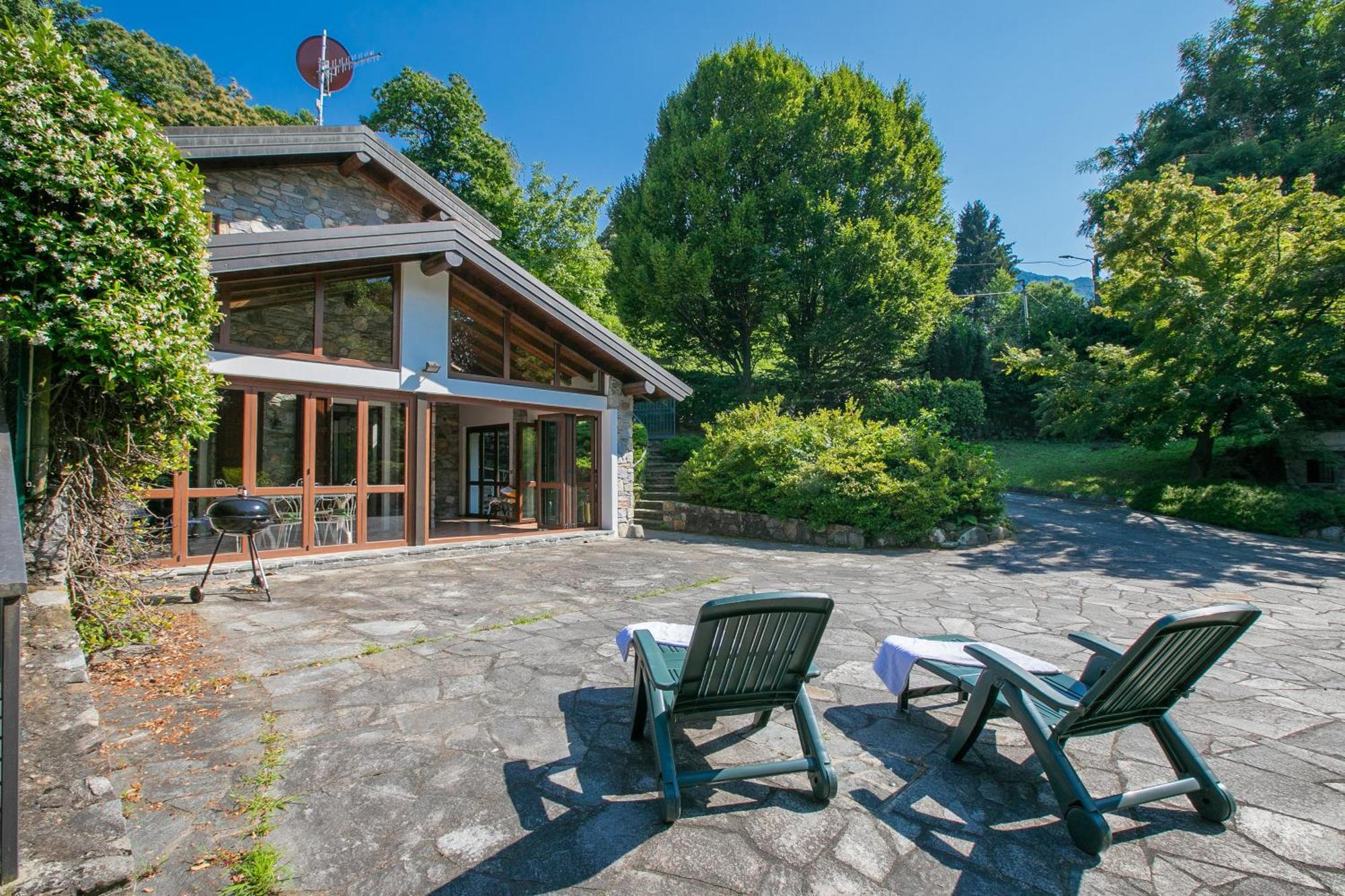 Villa Il Castagno Few Min From Beach - Happy Rentals Castelveccana Extérieur photo